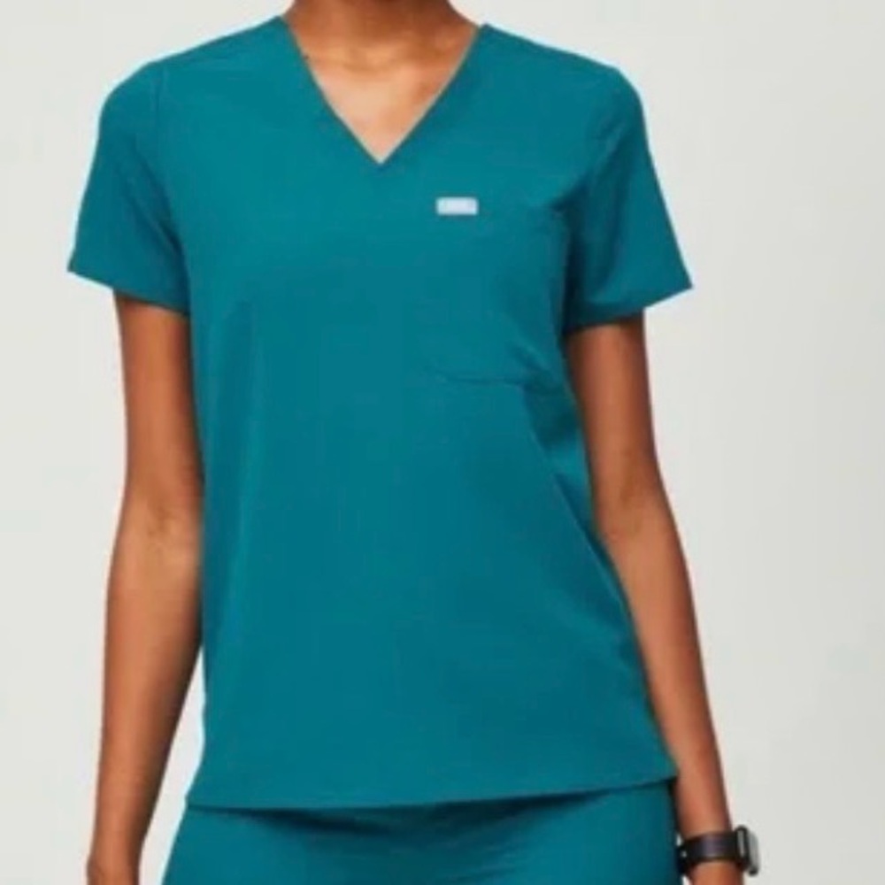 Figs Pacific Blue Catarina Scrub Top